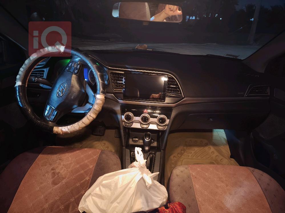 هیوندای ئەلەنترا